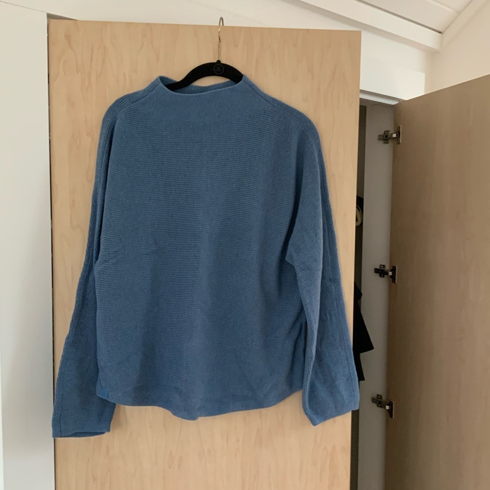 Lululemon sweater